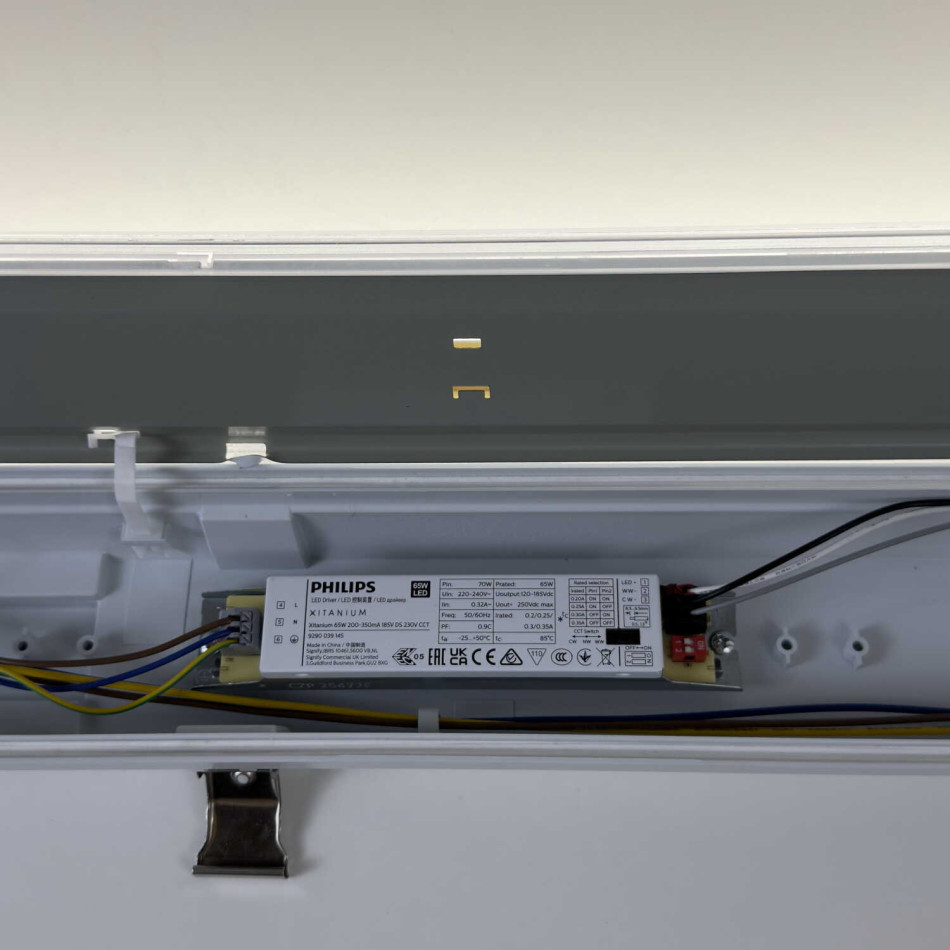 Вологозахищений лінійний світильник RAYFOR WL05 1500мм 60W 9600Lm 3CCT IP66 Philips 5р транзитний